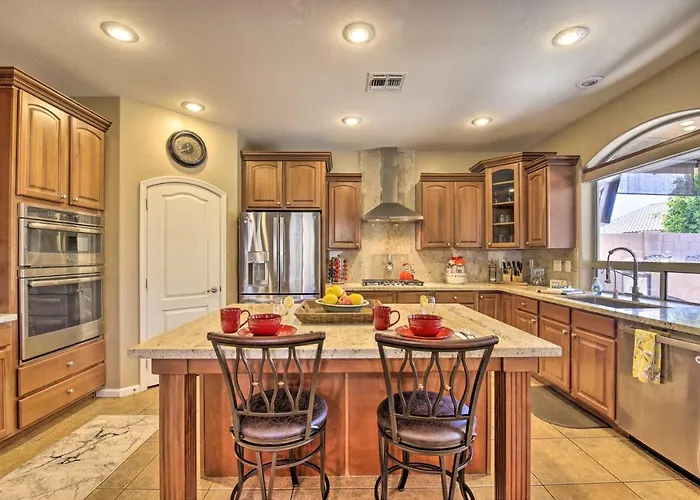 Family Gem In Phoenix W/ Saltwater Pool & Theater Queen Creek