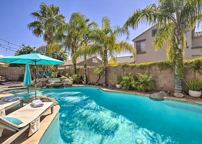 Family Gem In Phoenix W/ Saltwater Pool & Theater *