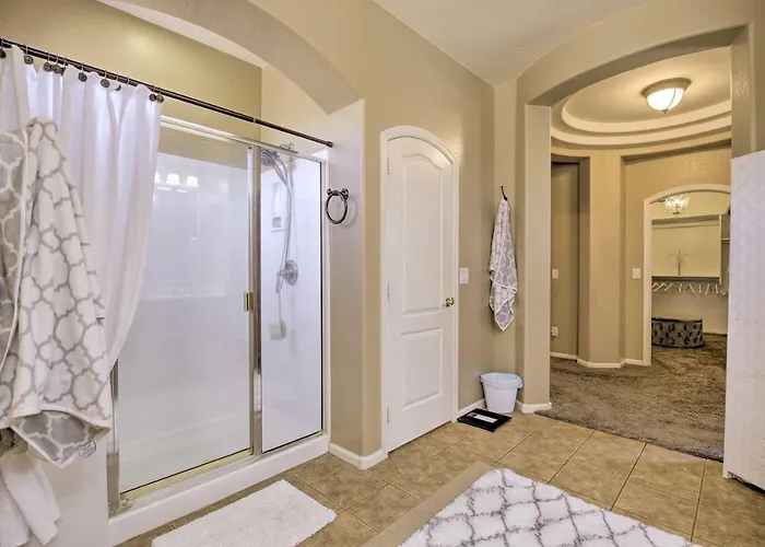 Family Gem In Phoenix W/ Saltwater Pool & Theater